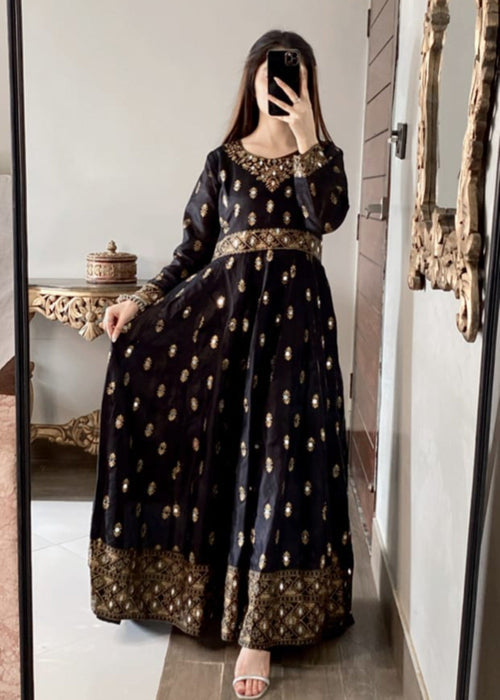 1 Mahoor Haven - 2pc black 0051