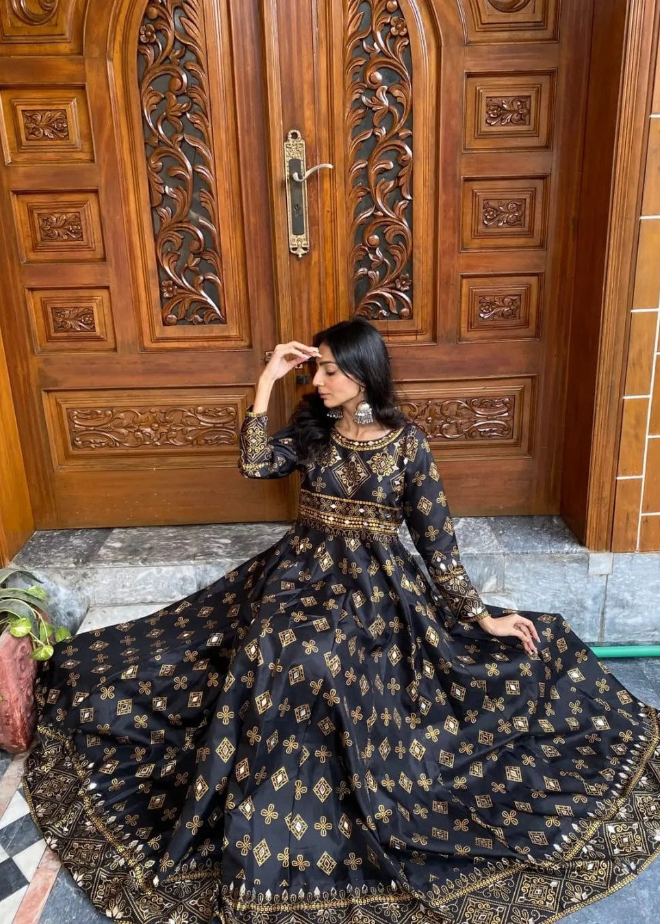 black 3pc sheesh mahal