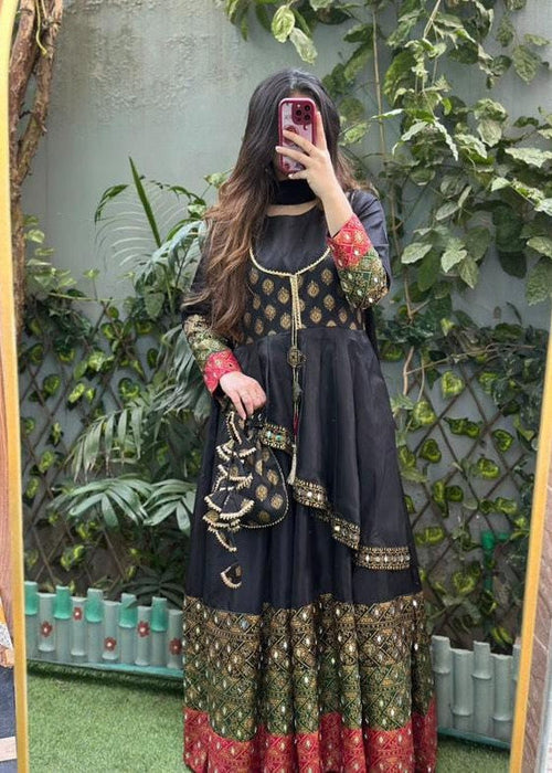 1 Mahoor Haven - gul bano 4pc 0053