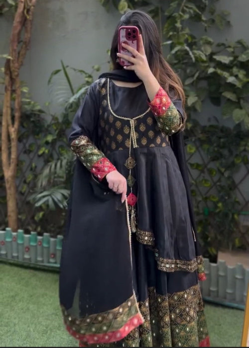 1 Mahoor Haven - gul bano 4pc 0053