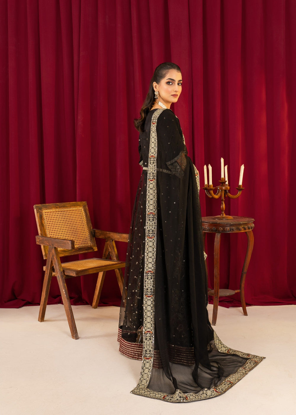 4You - 4U9049 BLACK